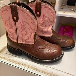Elegant Pink and Brown Cowboy Boots